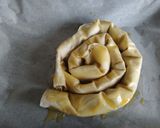 Foto langkah ke 4 dari resep Turkish Börek with soft cheese and Spinach.