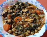 Foto del paso 7 de la receta: Potaje de garbanzos con espinacas y mejillones