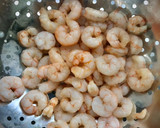 Foto del paso 2 de la receta: Revuelto de grelos con gambas y arroz con semillas