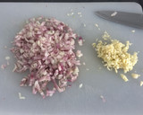 Foto del paso 1 de la receta: Merluza con almejas y langostinos