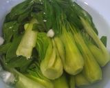 Foto langkah ke 2 dari resep Pakcoy Cah Bawang Putih.