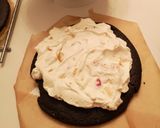 Pas rețetă Tort de cacao cu cremă de mascarpone și fructe 3 fotografie