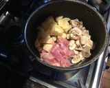 A picture of step 2 of Creamy mushroom chicken with butter rice.