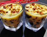 A picture of step 10 of Custard Fruit trifle.