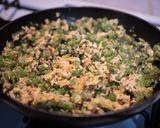 Foto del paso 6 de la receta: Rajas poblanas con ejotes huevo