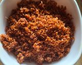 A picture of step 3 of Coconut+lasun chutney.