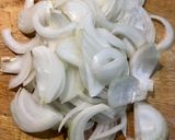 Foto del paso 1 de la receta: Abadejo con papas y cebollas al horno