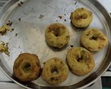 A picture of step 5 of Aalu vada.