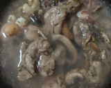 Foto del paso 5 de la receta: Setas con gambas en salsa