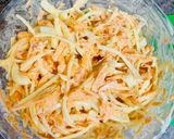 A picture of step 2 of Tilapia baked with carrots and onions.