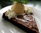 Csokoládétorta vanília jégkrémmel recept fázis 4 fotója