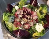 Une image de l'étape 12 de Salade de printemps aux radis cerises et mozzarella di buffala.