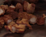 Foto del paso 2 de la receta: Chicharrón en salsa verde