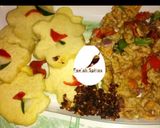 A picture of step 4 of Cookies shaped fried yam,scrambled egg n shitor.