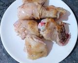 Foto del paso 3 de la receta: Pollo en salsa escabechada agridulce a los aromas de limón negro