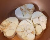 Hình bước làm 1 của món Củ Hũ Dừa Kho Trứng Cút