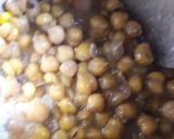 A picture of step 9 of Masala chole pasta.