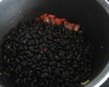 Foto del paso 4 de la receta: Sopa de alubias negras con tofu y aguacate