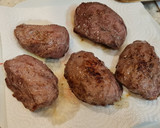 Foto del paso 2 de la receta: Carrilleras ibéricas en salsa de berenjena y champiñones