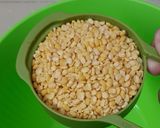A picture of step 1 of Daal moong masoor.