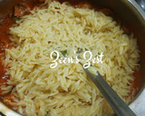 A picture of step 4 of Orzo with Button Mushrooms in Red Sauce.