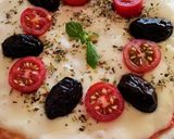Foto del paso 4 de la receta: Pizza crujiente sin horno, sin levadura, sin polvo de hornear sin amasado, sin tiempo de leudado🍕