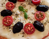 Foto del paso 4 de la receta: Pizza crujiente sin horno, sin levadura, sin polvo de hornear sin amasado, sin tiempo de leudado🍕