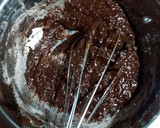 Foto langkah ke 1 dari resep Kue cokelat kukus simple tanpa mixer.