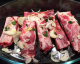 Foto del paso 1 de la receta: Costillas al horno en su propio jugo 🐖 🍖