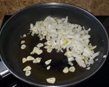 Foto del paso 1 de la receta: Risotto de champiñones