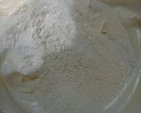 Foto langkah ke 2 dari resep Brownies Stroberi ala Amanda.