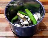 A picture of step 1 of Dhaba style matar masala.