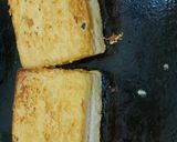 A picture of step 4 of Potato eggs sandwich.