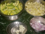 परवल आलू की मसालेदार सब्जी