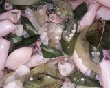Foto langkah ke 4 dari resep Tumis Cumi Cabe Hijau.