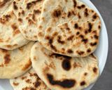 Foto del passaggio 6 della ricetta Pane naan allo yogurt