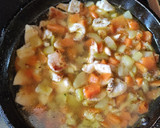 Foto del paso 4 de la receta: Pollo con calabacín y zanahoria