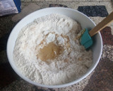 Foto del paso 2 de la receta: Pancitos con pasas de uva
