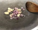 Foto langkah ke 2 dari resep Cuek / Pindang Tongkol cabe hijau.