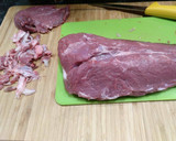Foto del paso 2 de la receta: Ternera mechada en salsa de especias de vida