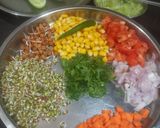 कुकुम्बर बोट भेल चाट (Cucumber Boat Bhel Chaat recipe in hindi) रेसिपी चरण 2 फोटो