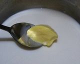 Hình bước làm 1 của món Nhân Custard (trứng sữa)