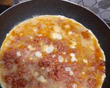 Foto langkah ke 3 dari resep Telur Kornet Simpel.