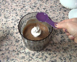 Foto del paso 2 de la receta: Crema Kinder White se hace en un pispás 🤤