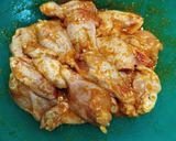 Foto del paso 2 de la receta Alitas maceradas con miel, mostaza y picantes al gusto en Airfryer o al horno