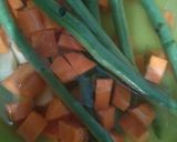 Foto langkah ke 1 dari resep Sop Tulang Ayam.