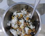 Foto langkah ke 3 dari resep Egg 'n' Fish Mentai Spicy Rice.
