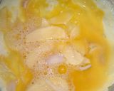 A picture of step 2 of Spanish omelet.