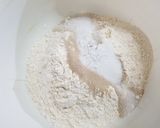 A picture of step 1 of Homemade 1/2 meter pizza.