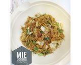 Foto langkah ke 5 dari resep Mie goreng kuning.